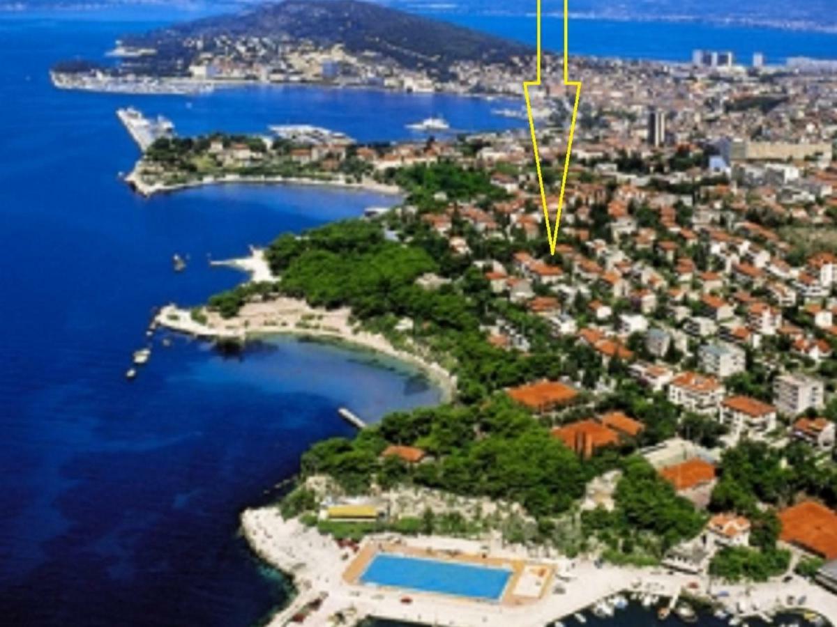Holiday Home Aspalathos - With Free Parking, Near The Beach, A Few Minutes' Walking Distance To The Unesco Palace Split Exterior photo