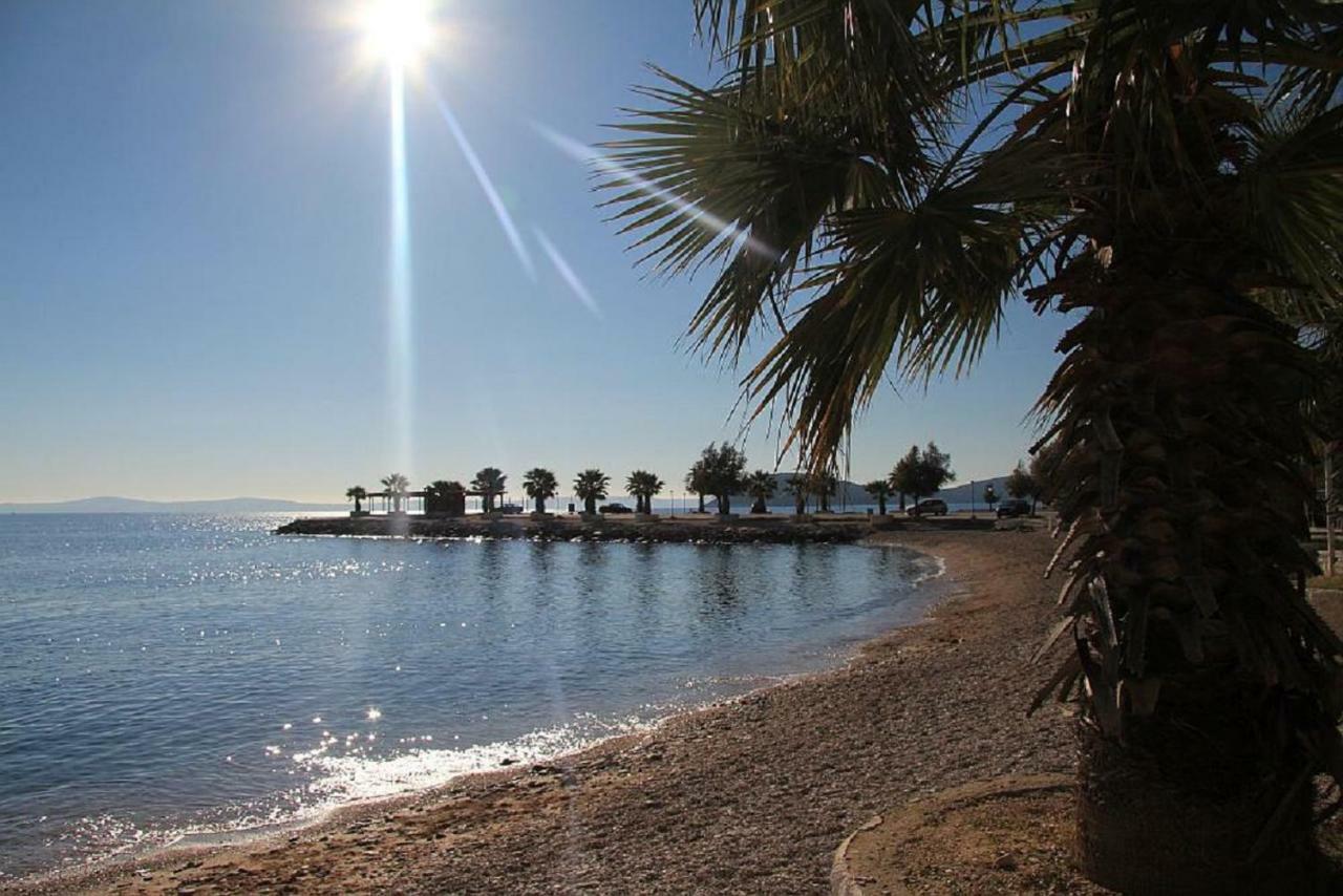 Holiday Home Aspalathos - With Free Parking, Near The Beach, A Few Minutes' Walking Distance To The Unesco Palace Split Exterior photo